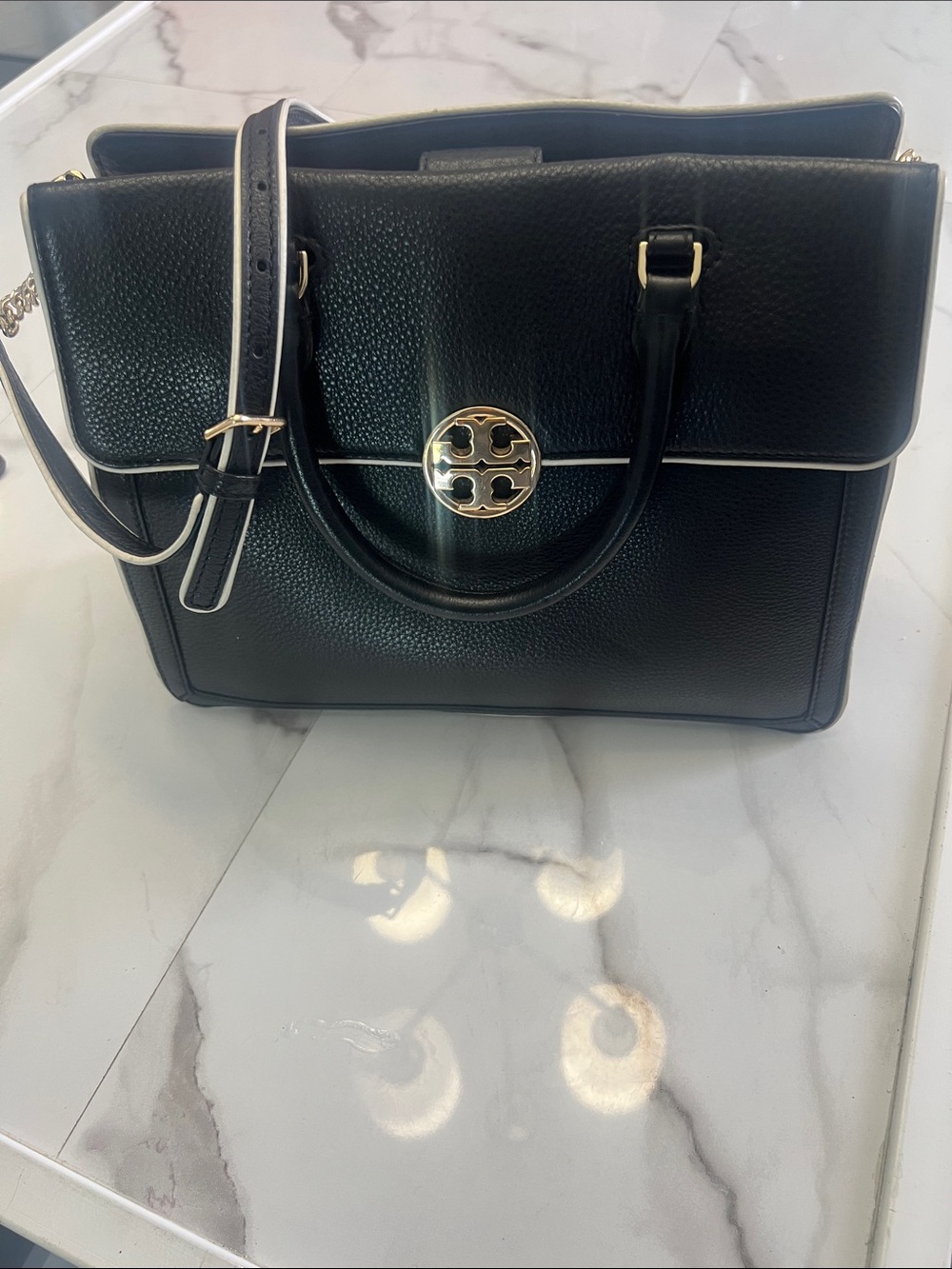 Tory Burch Black Leather Satchel with Gold Medallion… NWT 🔥🔥